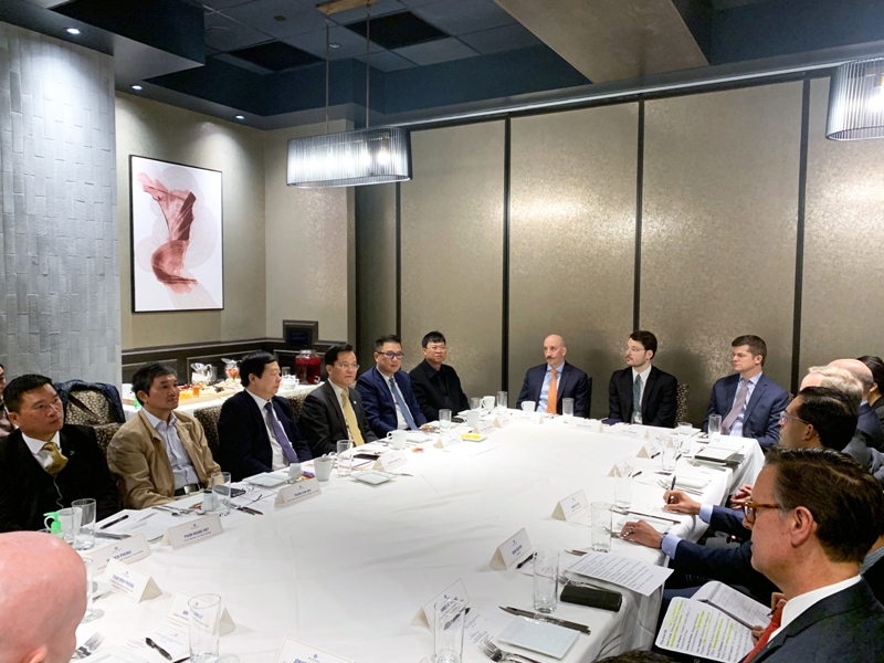 Tập đoàn An Phát Holdings trong buổi tiếp xúc với các đối tác: Samsung, Ford Motors, DFC...tại Mỹlớn tại Mỹ