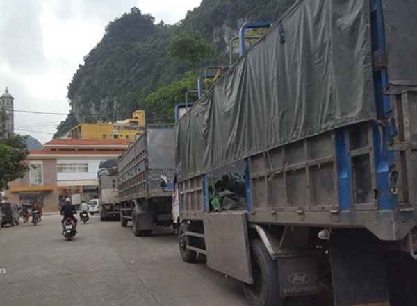 Cửa khẩu biên giới Tân Thanh-Pò Chài được khôi phục thông quan trở lại từ ngày 1/5, sớm hơn 5 ngày so với dự định.