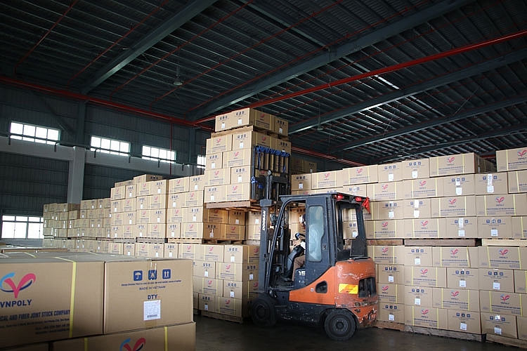 Sợi DTY do VNPOLY cùng đối tác hợp tác sản xuất đã vượt qua các khâu kiểm tra chất lượng khắt khe từ khách hàng là hai nhà cung cấp nguyên liệu chính của Tập đoàn Adidasvà Tập đoàn Target tại Việt Nam