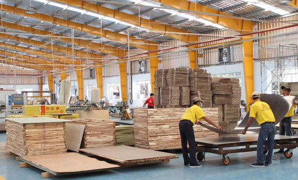 Việt Nam là một trong những nước xuất khẩu lớn đồ gỗ và nội thất vào Anh, với kim ngạch gần 422 triệu USD năm 2019.