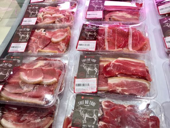 Lượng tiêu thụ thịt các loại có xu hướng tăng nhẹ qua các năm, từ 1,8 kg/người/tháng năm 2010 lên 2,3 kg/người/tháng năm 2020