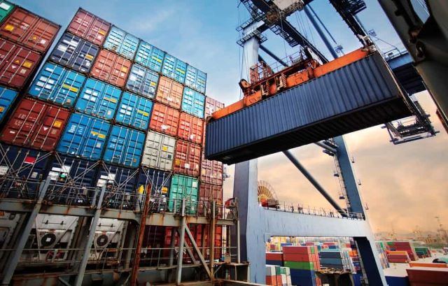 Bộ Công Thương vừa có Công văn đề nghị Đề nghị giảm phí lưu container, lưu kho, lưu bãi hàng hóa cho doanh nghiệp