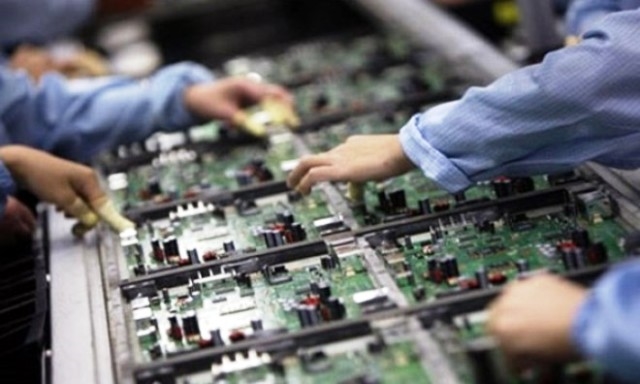 Máy vi tính sản phẩm điện tử & linh kiện là mặt hàng đạt kim ngạch lớn và tăng mạnh sang EU.