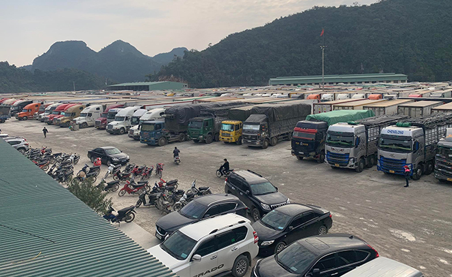 Tỉnh Lạng Sơn đề nghị các địa phương chỉ đạo các doanh nghiệp tạm dừng đưa hàng hóa lên các cửa khẩu.