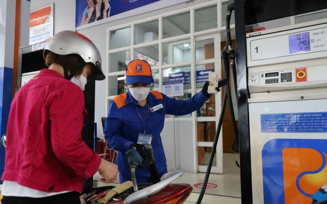 Giá xăng dầu đã giảm mạnh hơn 3.000 đồng/lít từ 0h 11/7.