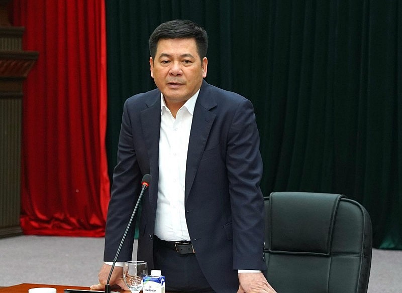 Bộ trưởng Nguyễn Hồng Diên chỉ đạo không để đứt gãy nguồn cung than cho sản xuất điện, phân bón trong mọi tình huống.