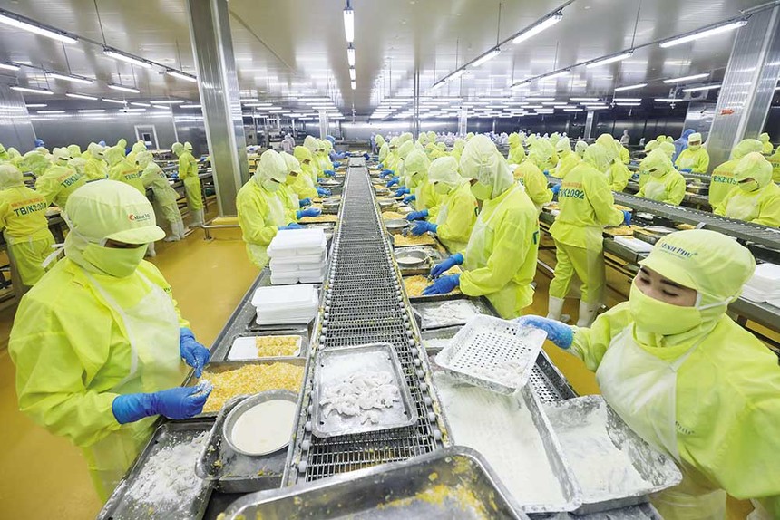 Với lương hàng trị giá 18,5 tỷ USD đã xuất bán sang EU, đưa EU trở thành thị trường xuất khẩu lớn thứ 2 của Việt Nam trong 4 tháng 2025.