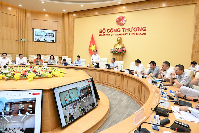 Bộ trưởng Công thương làm việc với ập đoàn, Tổng công ty, doanh nghiệp tư nhân lớn như PVN, Petrolimex, PV Gas, EVN...