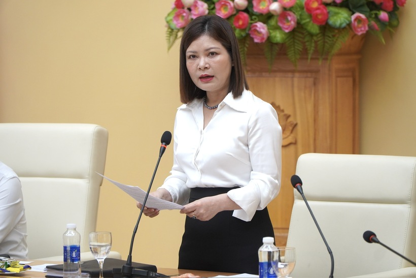 Bà Nguyễn Thuý Hiền - Phó Cục trưởng Quản lý và Phát triển thị trường trong nước thông tin về thị trường xăng dầu 6 tháng đầu năm 2025.