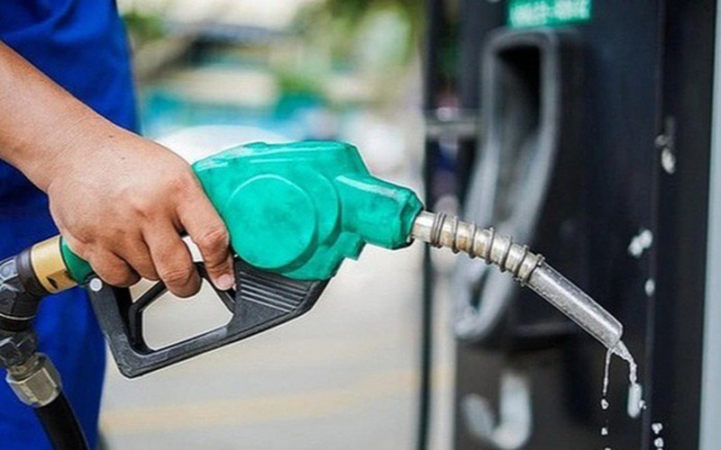 Giá xăng về sát 21.000 đồng một lít