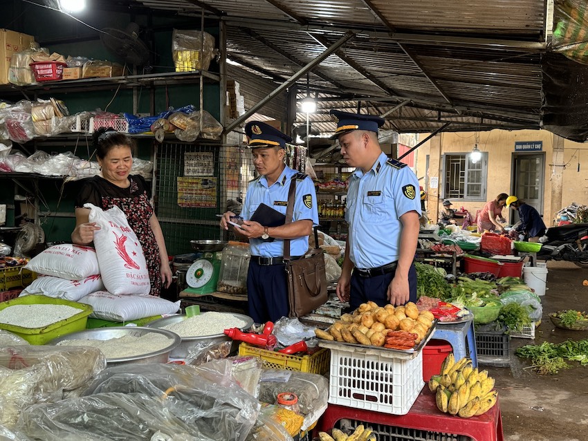 Bộ truưởng Công thương yêu cầu Tiếp tục mở đợt cao điểm chống hàng giả, hàng lậu
