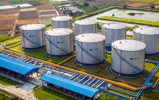 Tính đến 23/7/2025, cả nước có 33 thương nhân đầu mối xăng dầu và 258 thương nhân phân phối.