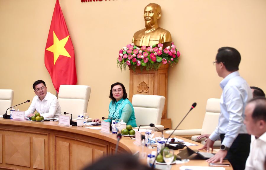 Bộ trưởng Nguyễn Hồng Diên chủ trì hội nghị với lãnh đạo Sở Công Thương và Quản lý thị trường 34 tỉnh, thành phố trên cả nước.