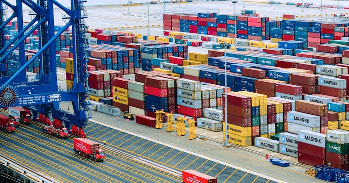 Quy mô xuất nhập khẩu tính đến 15/11/2025 đạt 801 tỷ USD, vượt cả năm ngoái gần 15 tỷ USD.