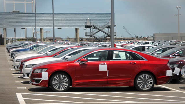 Chi nhập khẩu ô tô nguyên chiếc và linh kiện phụ tùng ô tô 10 tháng/2025 tăng 1,63 tỷ USD so với cùng kỳ.