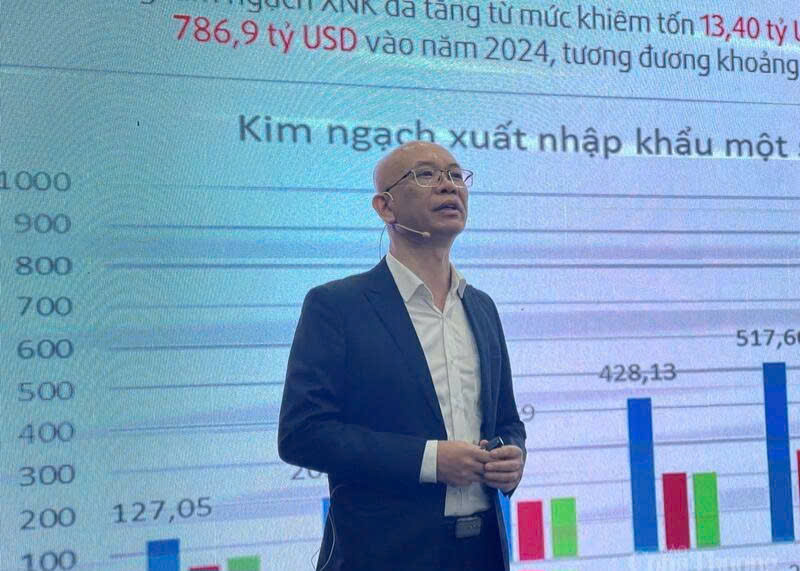 Ông Trần Thanh Hải, Phó Cục trưởng Cục Xuất nhập khẩu chia sẻ về thành tựu xuất nhập khẩu 30 năm.