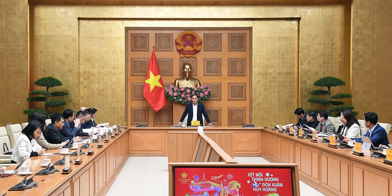 Ph&oacute; Thủ tướng B&ugrave;i Thanh Sơn chủ tr&igrave; cuộc họp cho &yacute; kiến về Đề &aacute;n tổ chức Hội chợ quốc gia m&ugrave;a xu&acirc;n 2026.