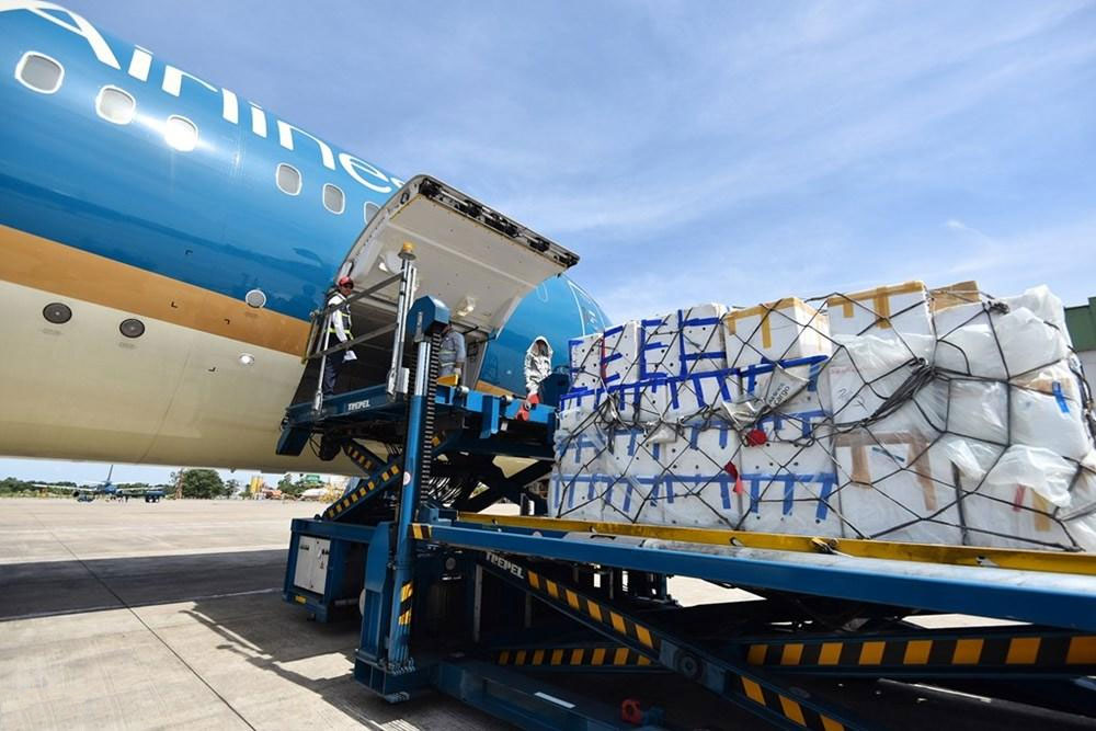 Nhập khẩu h&agrave;ng h&oacute;a tăng kỷ lục ngay trong th&aacute;ng đầu ti&ecirc;n của năm 2026, xấp xỉ 45 tỷ USD.