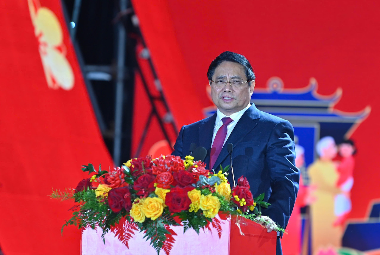 Thủ tướng Phạm Minh Ch&iacute;nh ph&aacute;t biểu tại lễ bế mạc Hội chợ m&ugrave;a Xu&acirc;n 2026.