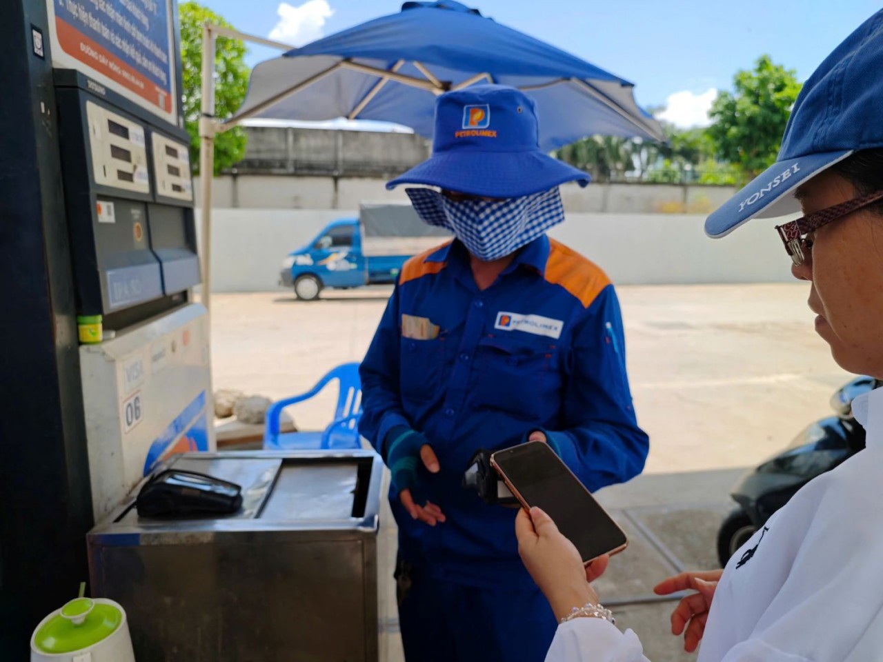 Giá cơ sở tăng từ 15% trở lên, giá xăng dầu trong nước mới được điều chỉnh ngay sau đó một ngày, thay vì mức biến động 7% như trước.