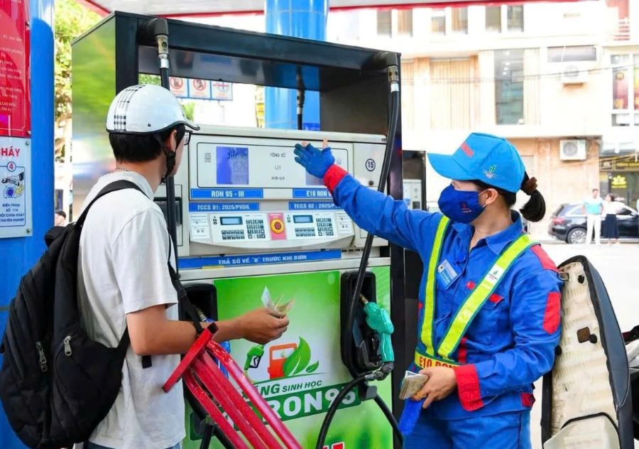 Chính phủ yêu cầu chủ động giải pháp ứng phó linh hoạt, bảo đảm an ninh năng lượng quốc gia, cung ứng đầy đủ điện, xăng dầu và hàng hóa thiết yếu trong mọi tình huống