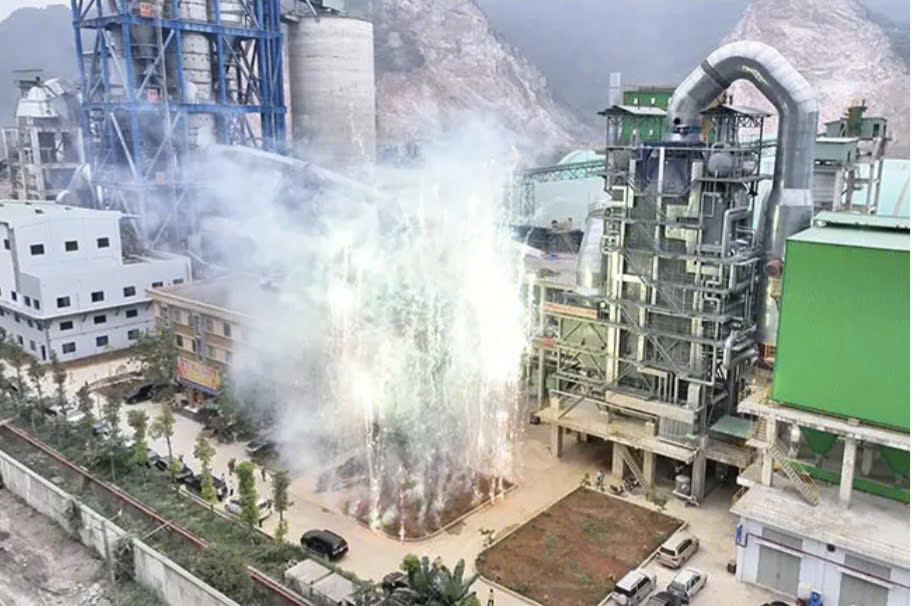 Nh&agrave; m&aacute;y Xi măng Ho&agrave;ng Long H&ograve;a B&igrave;nh được đầu tư với tổng mức vốn gần 5.000 tỷ đồng ch&iacute;nh thức đi v&agrave;o vận h&agrave;nh.