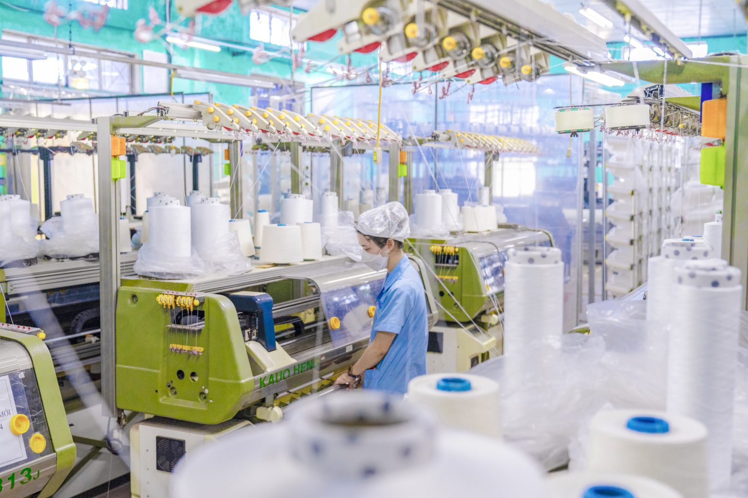 lợi nhuận ước đạt 355 tỷ đồng, chiếm 27% kế hoạch, tăng 31% so với cùng kỳ 2025