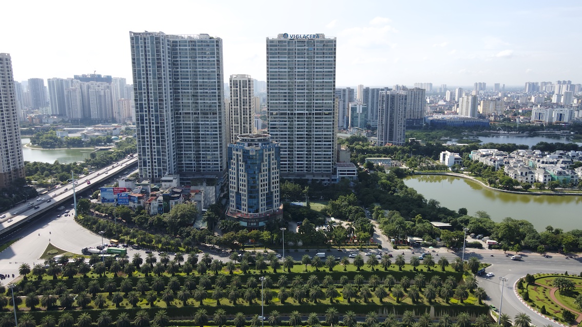  Năm 2026, Tổng c&ocirc;ng ty Viglacera phấn đấu ho&agrave;n th&agrave;nh xuất sắc c&aacute;c mục ti&ecirc;u t&agrave;i ch&iacute;nh, khẳng định vị thế &ldquo;nh&agrave; kiến tạo xu hướng sống xanh&rdquo; - nền tảng vững chắc để Viglacera tự tin tiến v&agrave;o giai đoạn ph&aacute;t triển mới