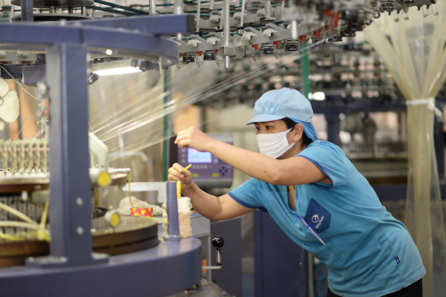Xuất nhập khẩu 4 th&aacute;ng đầu năm 2026 xấp xỉ 345 tỷ USD, tăng 24,2% so với c&ugrave;ng kỳ.