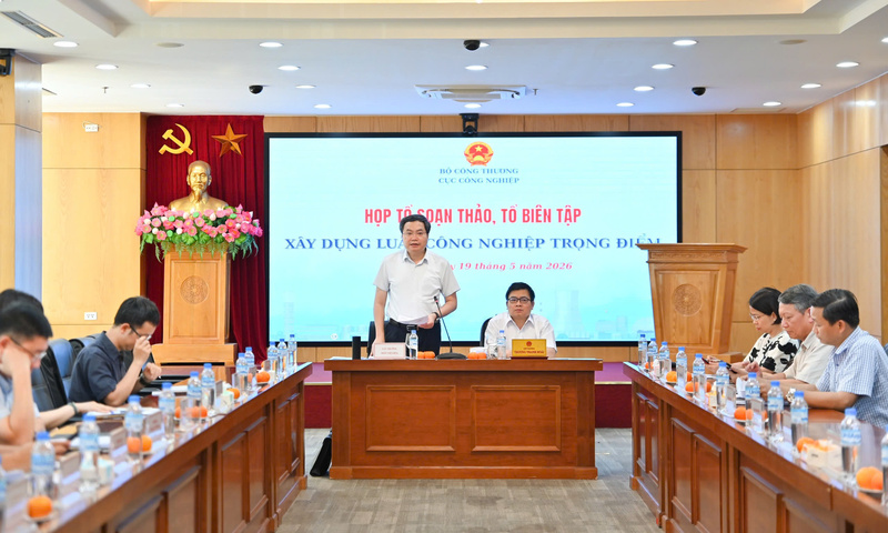 Bộ Công Thương tổ chức cuộc họp Tổ soạn thảo, Tổ biên tập xây dựng Luật Công nghiệp trọng điểm.