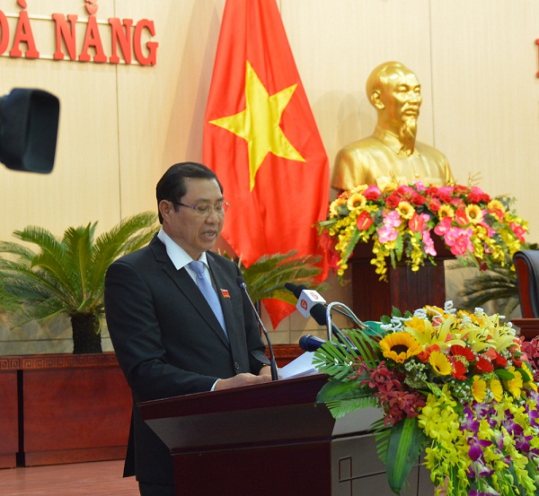 Ông Huỳnh Đức Thơ phát biểu tại kỳ họp HĐND TP Đà Nẵng.
