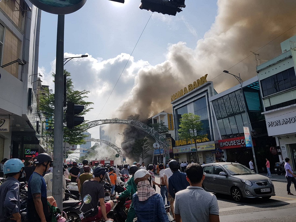 Vụ cháy xảy ra tại quán bar Leon Night Club trên đường Lê Duẩn .