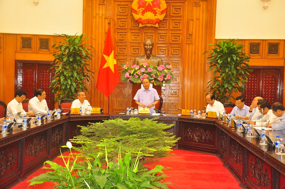 Thủ tướng Chính phủ Nguyễn Xuân Phúc phát biểu chỉ đạo tại buổi làm việc với TP. Đà Nẵng về Dự án cảng Liên Chiểu.