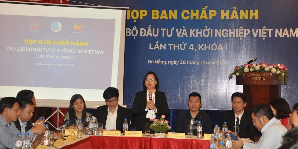 Chị Nguyễn Thị Thu Vân, Phó chủ tịch Thường trực Hội Liên hiệp Thanh niên Việt Nam phát biểu tại cuộc họp.