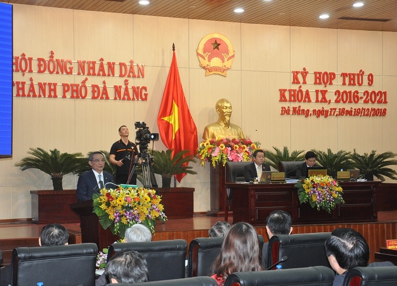 Ông Trương Quang Nghĩa phát biểu tại kỳ họp.