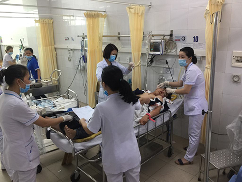 Các nạn nhân đang được chăm sóc tại Bệnh viên Đà Nẵng.