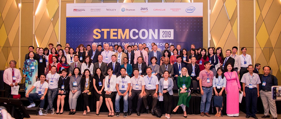 Các đại biểu tham dự STEMCON Việt Nam lần thứ 7 tại Đà Nẵng.