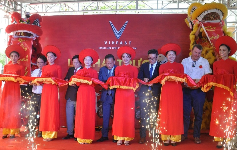 Khai trương Showroom VinFast – Hồng Sơn Star.
