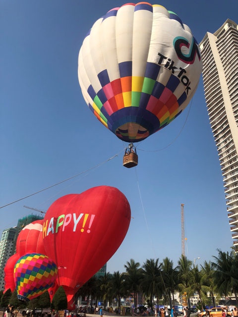 Những Khinh khí cầu tham gia Lễ hội tạo sản phẩm du lịch mới cho TP. Đà Nẵng.