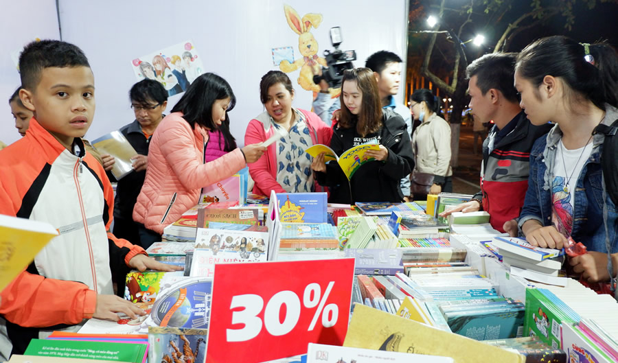 Đà Nẵng nhiều lần tổ chức Ngày hội sách để khuyến khích văn hóa đọc.