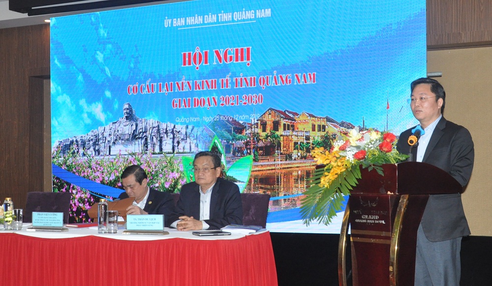 Ông Lê Trí Thanh, Chủ tịch UBND tỉnh Quảng Nam phát biểu tại Hội nghị.