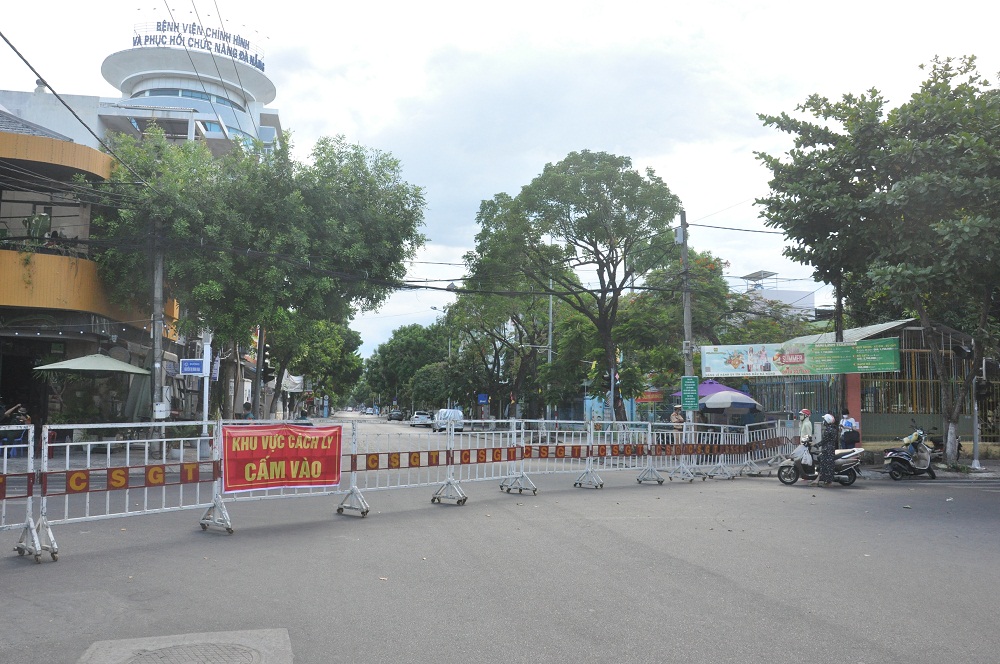 Đà Nẵng tổ chức phong tỏa các tuyến phố để chống dịch covid-19.