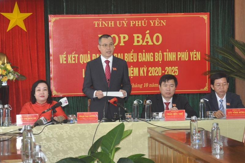 Ông Phạm Đại Dương họp báo thông tin về những kết quả của Đại hội.