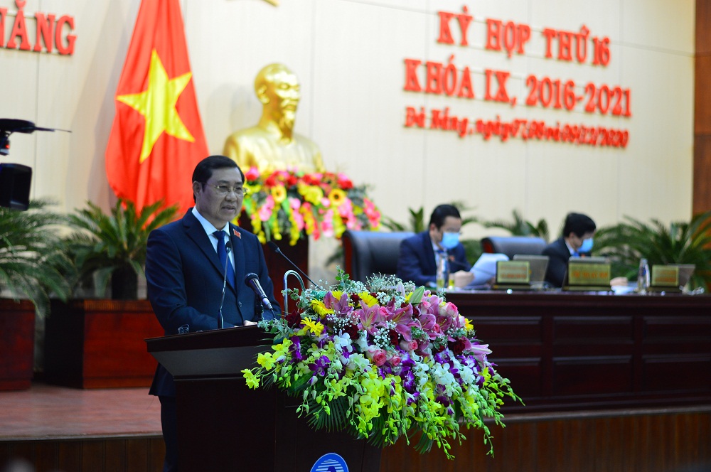 Ông Huỳnh Đức Thơ phát biểu tại kỳ họp HĐND TP.Đà Nẵng.