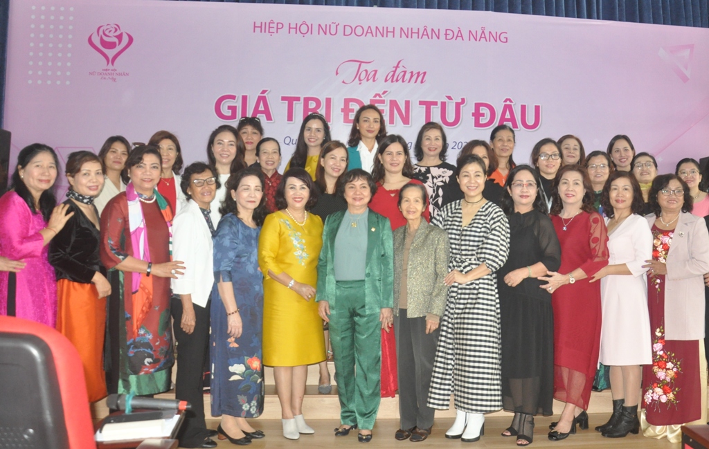 Hiệp hội Nữ doanh nhân TP.Đà Nẵng tổ chức buổi toạ đàm nhằm nâng cao kỹ năng điều hành doanh nghiệp cho hội viên.