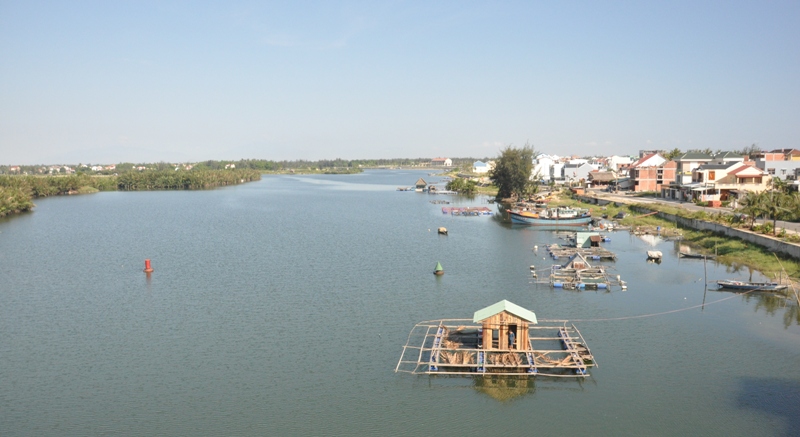 Sông Cổ Cò đoạn qua thành phố Hội An.