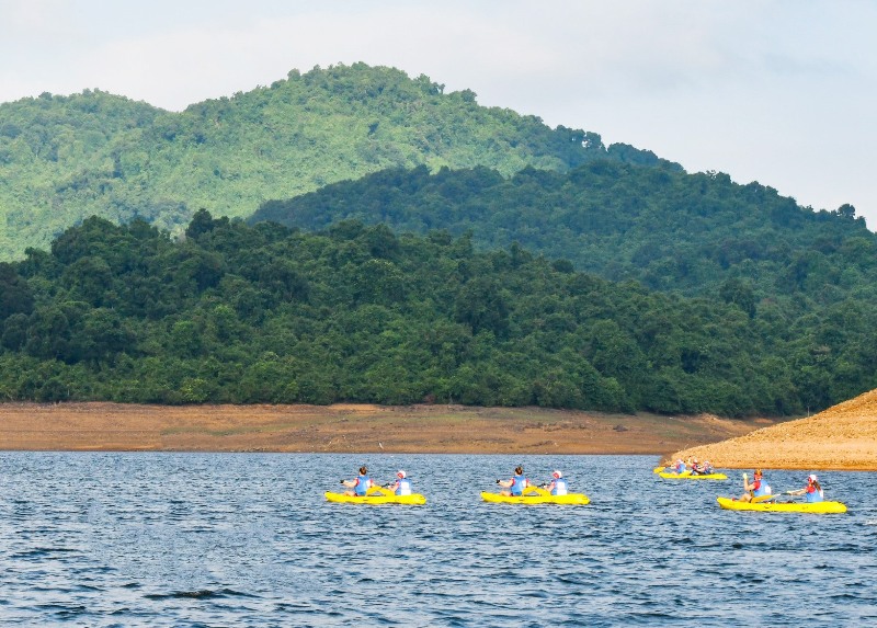 Hồ Phú Ninh một địa điểm du lịch nổi tiếng tại huyện Phú Ninh.