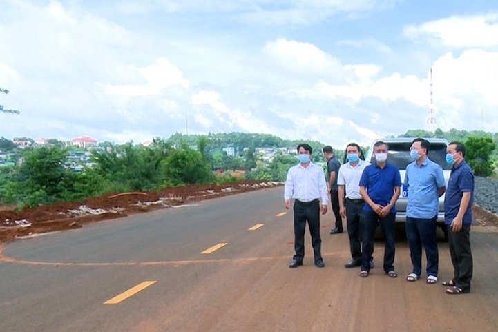 Chủ tịch tỉnh Đắk Nông, ông Hồ Văn Mười đi kiểm tra Dự án trên địa bàn TP.Gia Nghĩa.