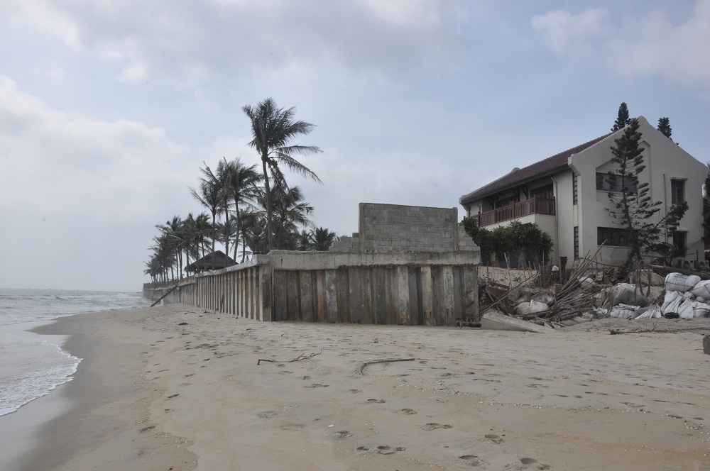 Bãi biển Cửa Đại tỉnh Quảng Nam bị sạt lở nghiêm trọng.