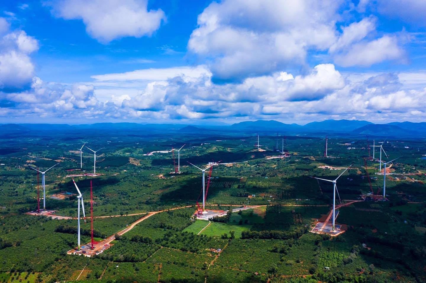 Nhiều Dự án điện gió đang được đầu tư xây dựng tại Đắk Lắk.